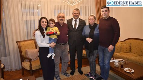 Edirne Valisi Sezer, şehit polis memuru Şimşek'in ailesini ziyaret etti